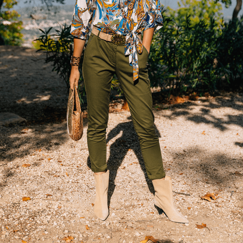 Khaki chino trousers in responsible cotton