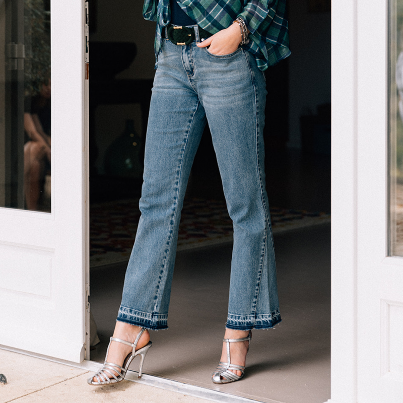 Cropped flare jeans in blue denim and responsible cotton Trousers, Jeans  Woman 23GIMMICK — Elora