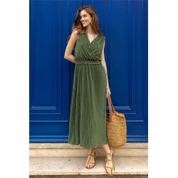 Wrinkle-free pleated dress in green