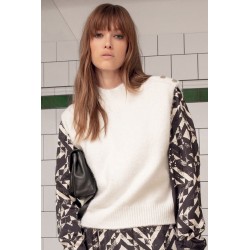 Off white sleeveless jumper