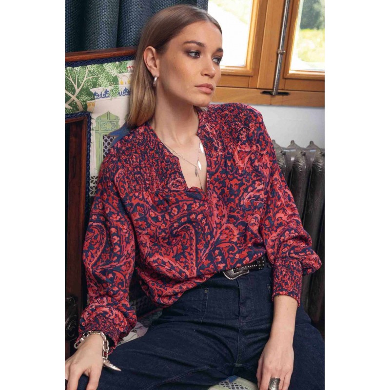 Blouse à motif cachemire bleu et rose