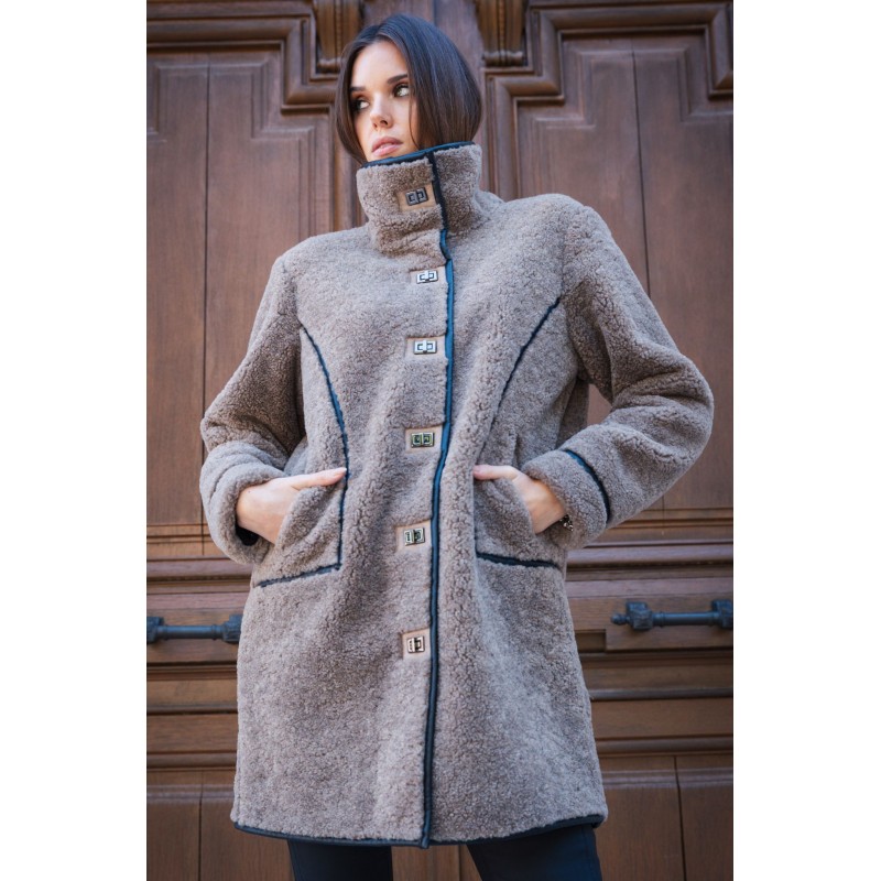 Manteau moutonné coloris taupe