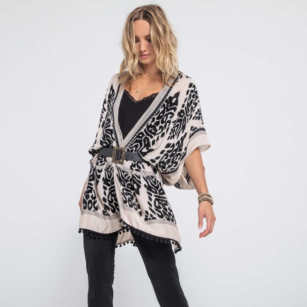 Poncho beige et noir Poncho beige et noir