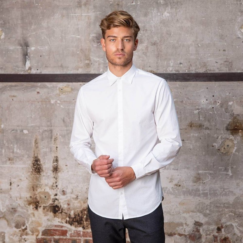 Chemise ajustée blanche à manches longues
