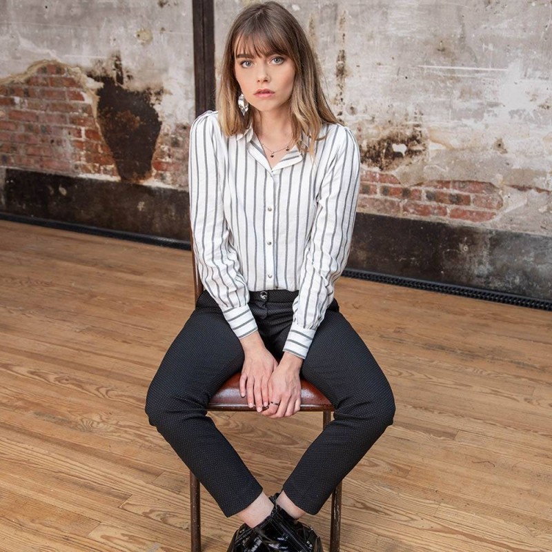 Chemise éco-responsable rayée beige en viscose bas liquette