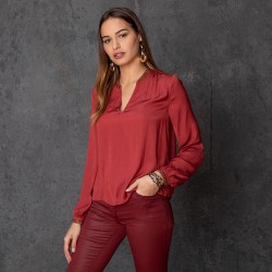 Blouse évasée style hippy chic à col V