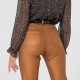 Pantalon droit ajusté en denim noir et foil cuivré