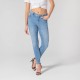 Jean slim 7/8 ème bleu très clair en denim powerstretch gainant