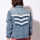 Blouson en denim bleu et patch façon drapeau 100% coton responsable