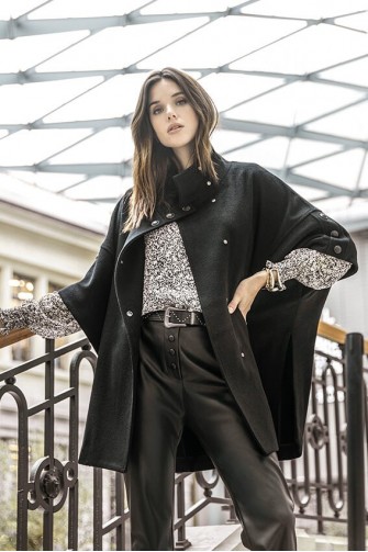 Robe cintrée style tailleur femme - Découvrez la dernière tendance mode